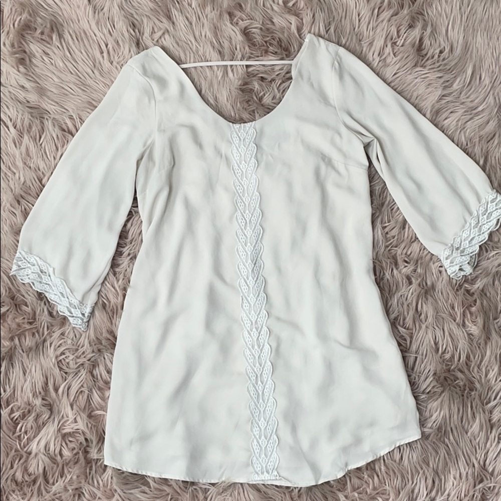 Flowy/lace dress